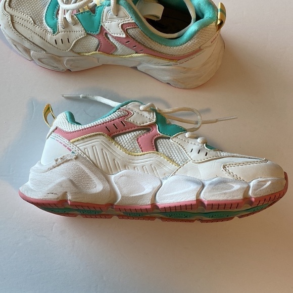 Breath Walker tennis shoes runners Sz 4.5 womens or kids - Picture 3 of 5